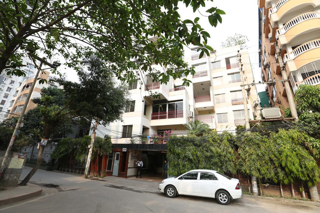 Hotel Golden Deer Dhaka Exteriör bild