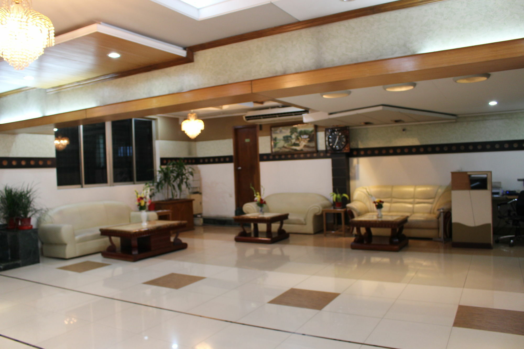 Hotel Golden Deer Dhaka Exteriör bild
