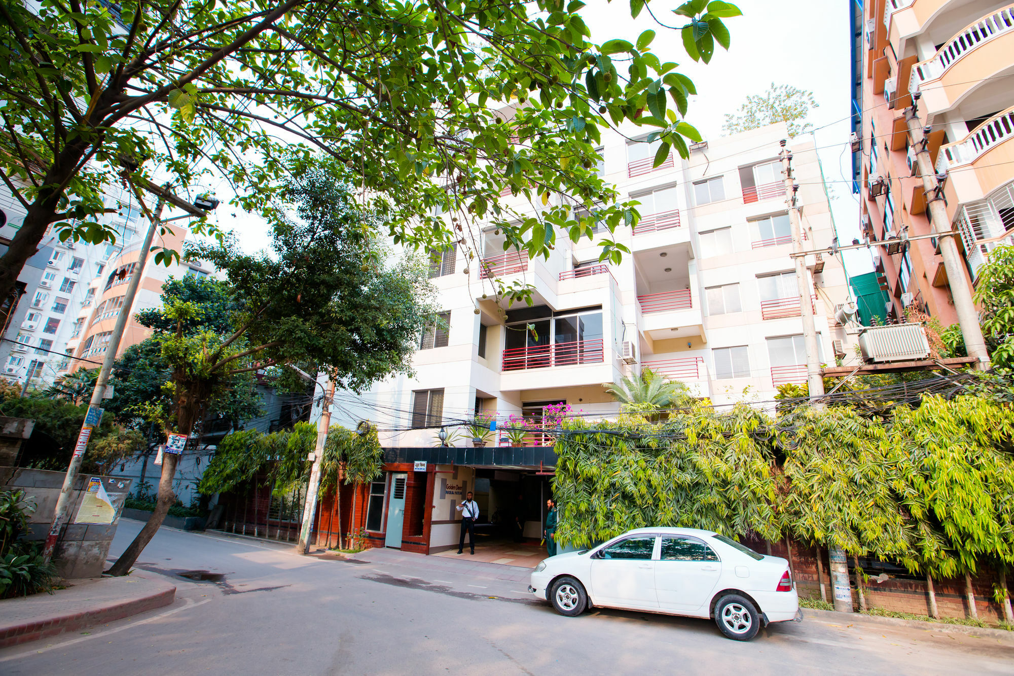 Hotel Golden Deer Dhaka Exteriör bild