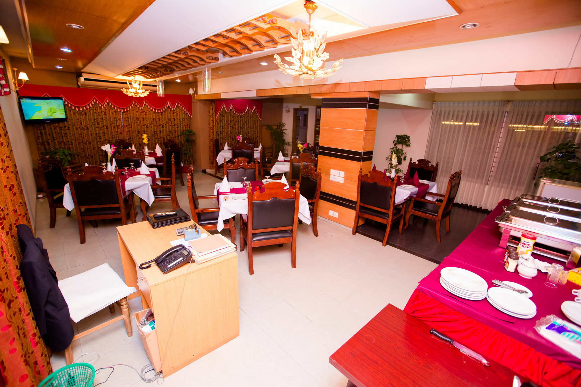 Hotel Golden Deer Dhaka Exteriör bild