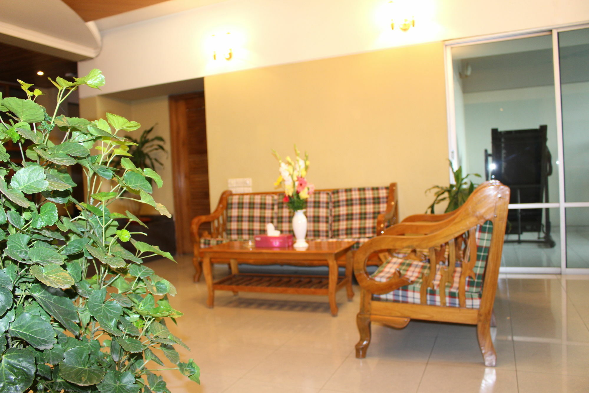 Hotel Golden Deer Dhaka Exteriör bild