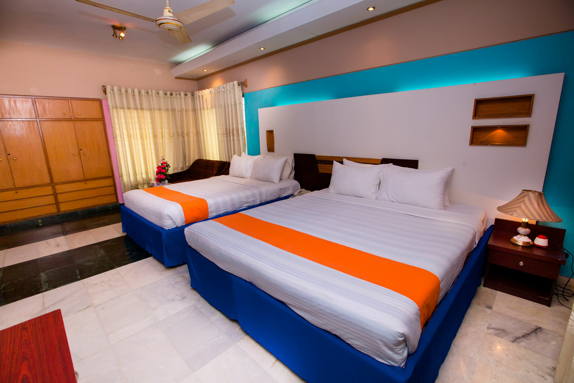 Hotel Golden Deer Dhaka Exteriör bild